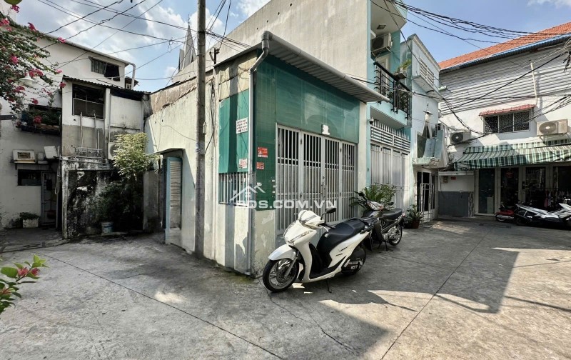 BÁN NHÀ GIÁP PHÚ NHUẬN – BÌNH THẠNH – NGUYỄN THÁI SƠN, GÒ VẤP
62m² - HẺM 4M THÔNG – KHÔNG QUY HOẠCH