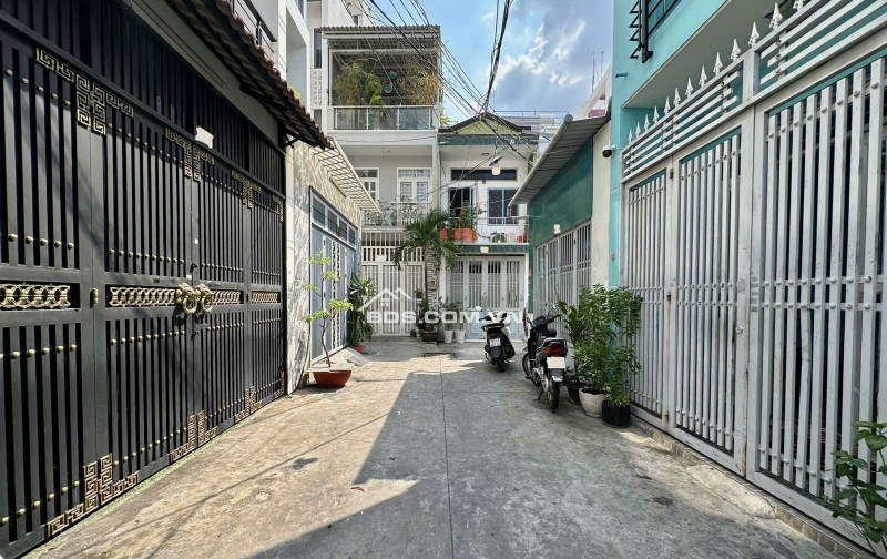 BÁN NHÀ GIÁP PHÚ NHUẬN – BÌNH THẠNH – NGUYỄN THÁI SƠN, GÒ VẤP
62m² - HẺM 4M THÔNG – KHÔNG QUY HOẠCH