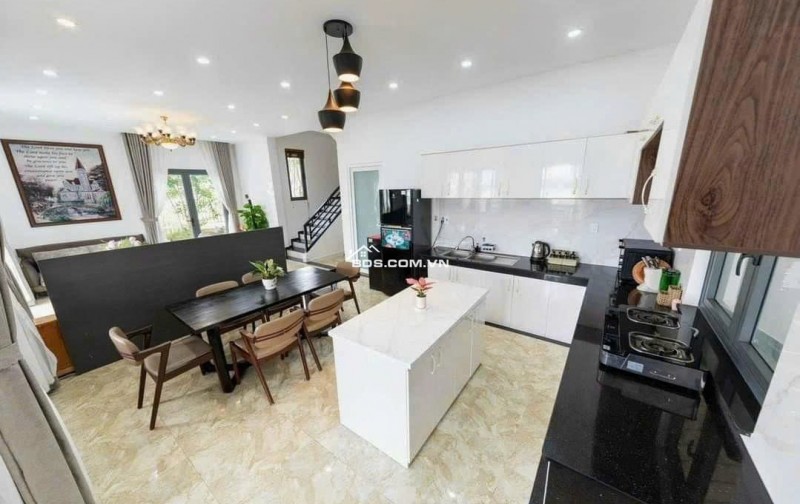 CHO THUÊ VILLA 6 PHÒNG NGỦ 200M2 NAM HỒ PHƯỜNG 11 ĐÀ LẠT 24TR/THÁNG