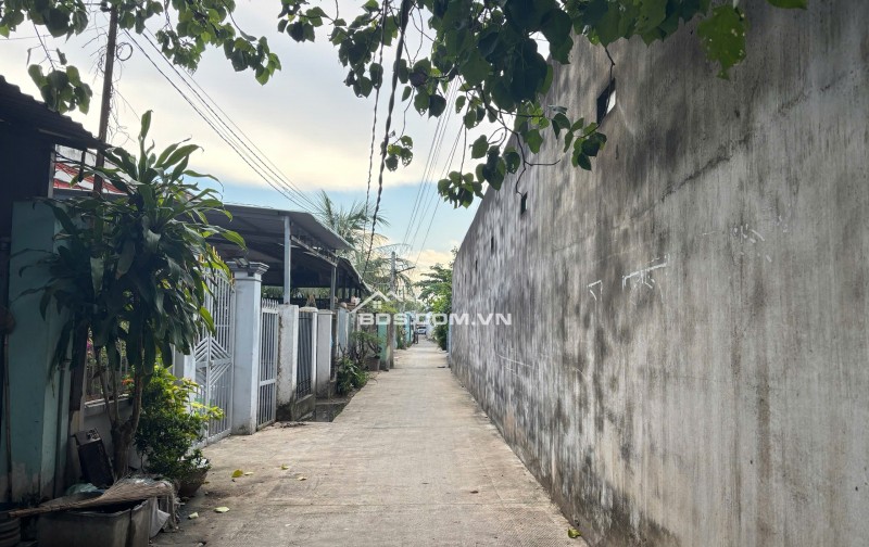 Bán đất thổ cư gần chợ Nhựt Chánh, Long An