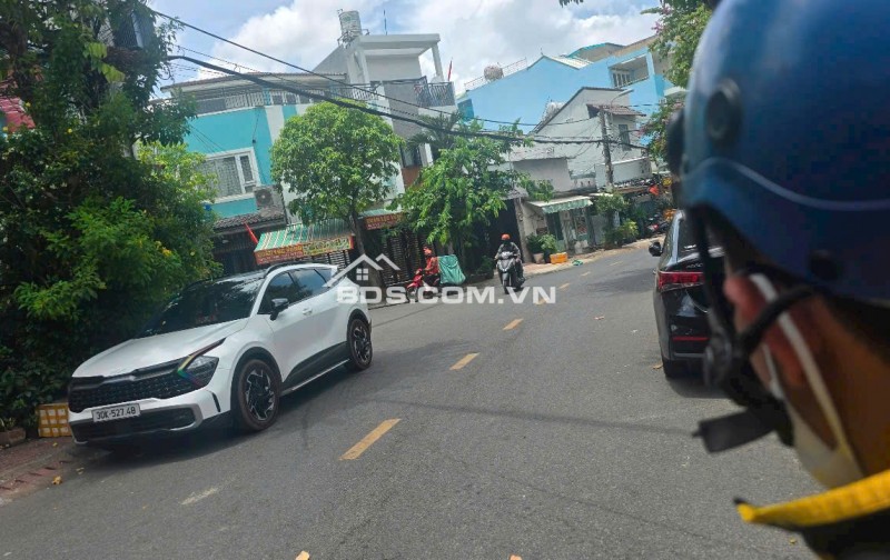 Căn nhà có vị trí cực Vip - số 9 đường Lam Sơn Khu Kiến Thiết- Hiệp Phú- Tp.Thủ Đức.
