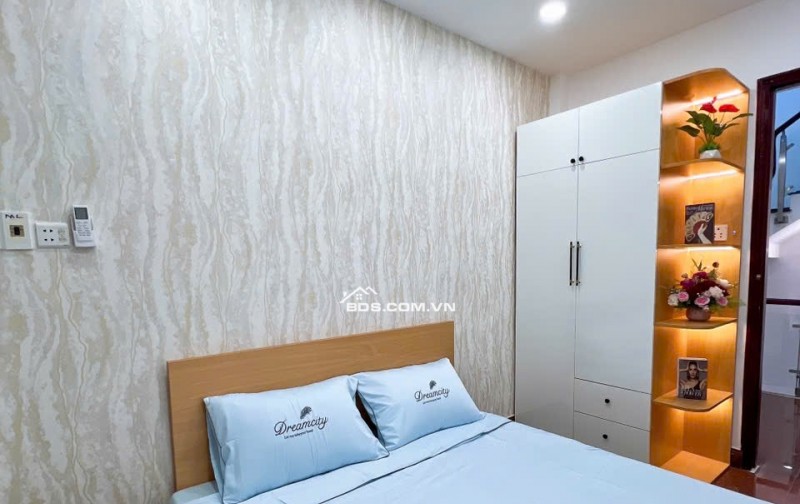 Bán nhà Nguyễn Văn Công, Gò Vấp – 4PN, 3 tầng, hẻm xe hơi, chỉ hơn 4 tỷ