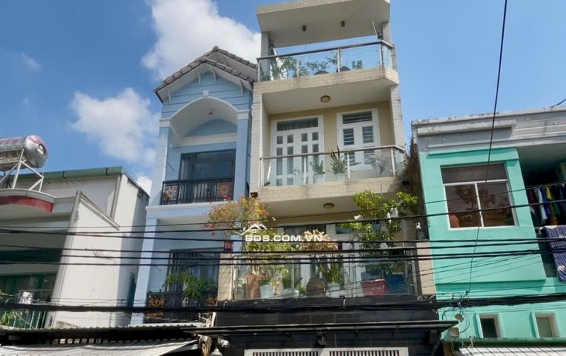 BÁN GẤP NHÀ 4 TẦNG - HẺM XE HƠI 8M OTO TRÁNH NHAU LÊ VĂN LƯƠNG, P. TÂN KIỂNG, Q7