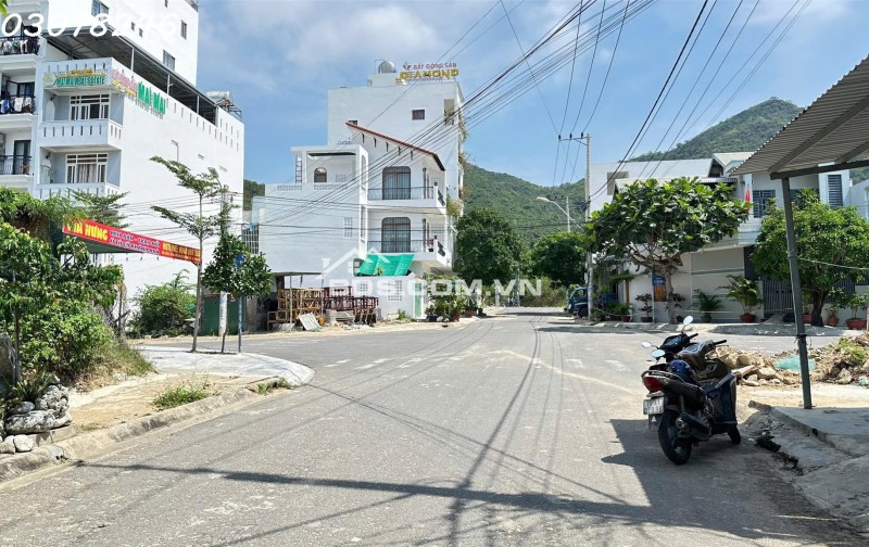 Cần bán 2 lô đất liền kề tặng 2 căn nhà tại Vĩnh Hòa