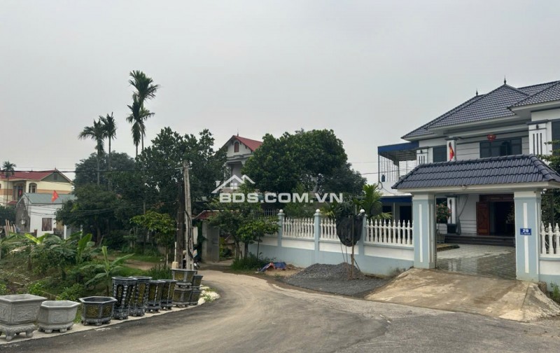 Bán 109m và 111m full ont 
vị trí : thủy xuân tiên-tiên chương mỹ-hà nội
cách quốc lộ 6 chỉ 500m