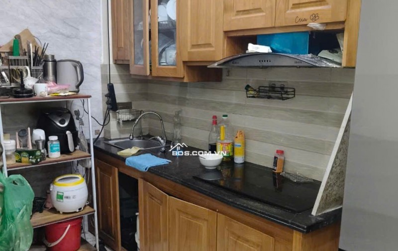 Bán nhà Yên Sở Hoàng Mai, 20 m .4 Tầng . Giá 2.6  Tỷ. Sổ Đỏ Chung