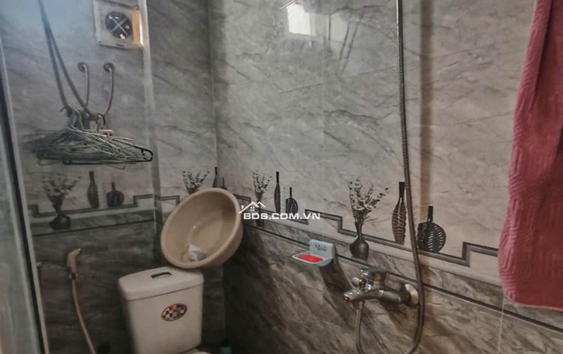 Bán nhà Yên Sở Hoàng Mai, 20 m .4 Tầng . Giá 2.6  Tỷ. Sổ Đỏ Chung