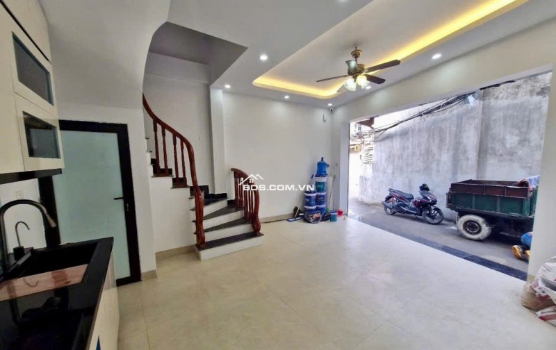 BÁN NHÀ MỚI ĐẸP - LÔ GÓC 2 THOÁNG - XE 4 CHỖ ĐỖ CỬA