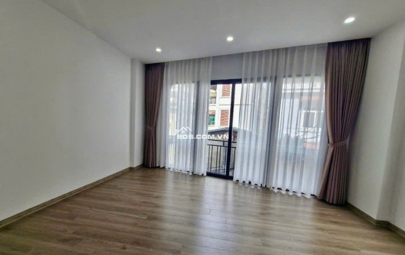 BÁN NHÀ MỚI ĐẸP - LÔ GÓC 2 THOÁNG - XE 4 CHỖ ĐỖ CỬA