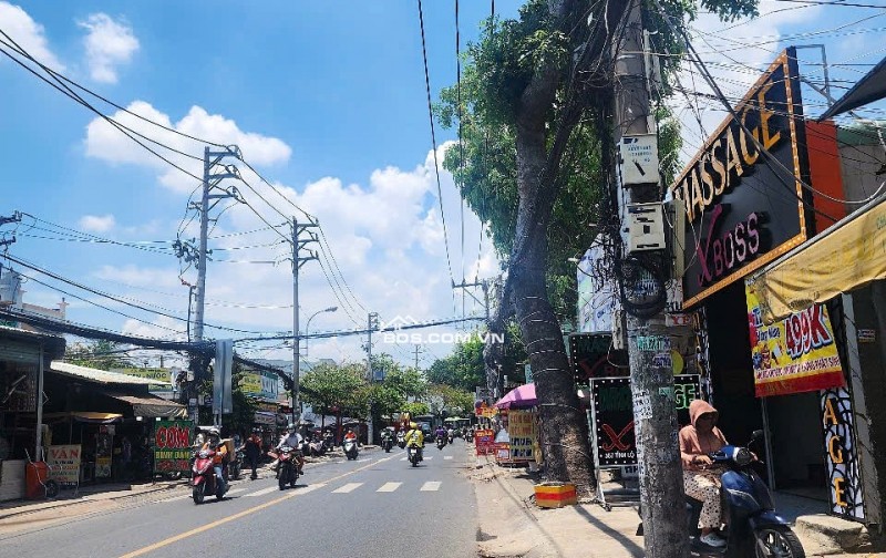 NHÀ NỞ HẬU TÀI LỘC – VỪA Ở VỪA KINH DOANH – NGAY AEON MALL BÌNH TÂN DT 200M2 CHỈ 16 TỶ