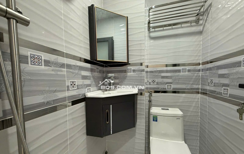 BÁN NHÀ LÊ VĂN SỸ P11 Q.PHÚ NHUẬN (3,5X12) 5 TẦNG CHỈ 6,8 TỶ. LH:0347662966