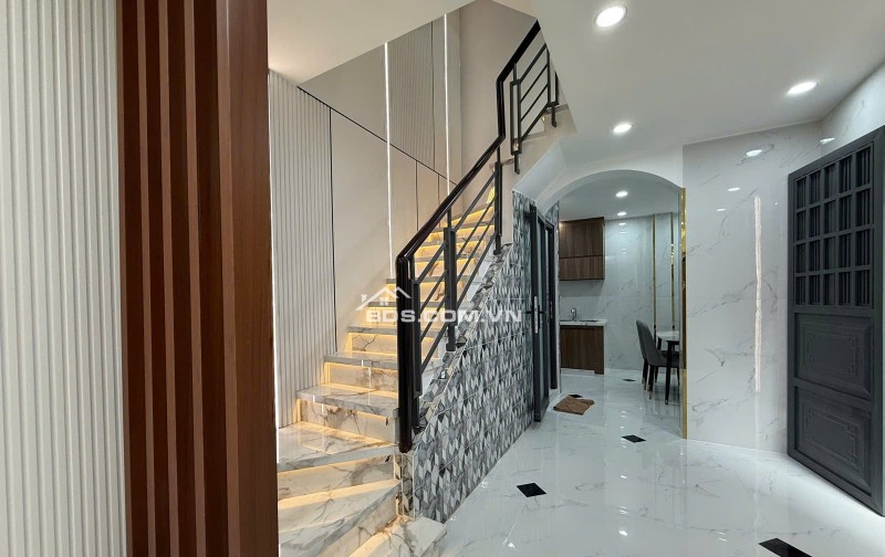 BÁN NHÀ LÊ VĂN SỸ P11 Q.PHÚ NHUẬN (3,5X12) 5 TẦNG CHỈ 6,8 TỶ. LH:0347662966