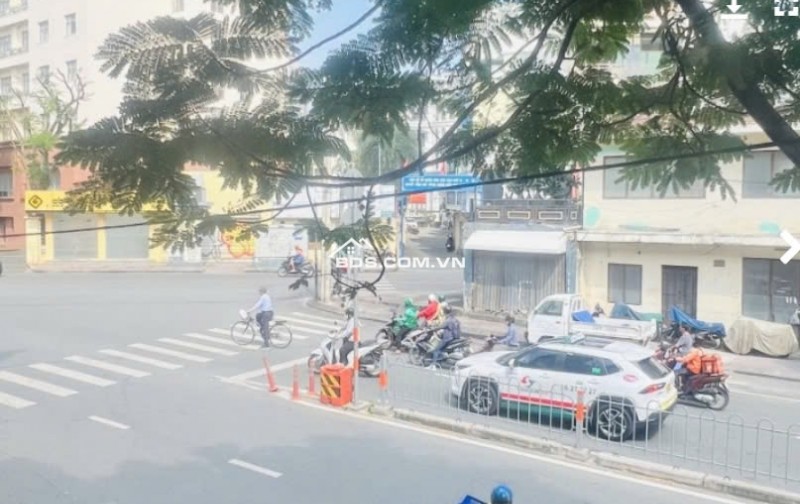 Bán nhà quận 1, kế bên tru sở công an thành phố, ngã ba nguyễn cư trinh và nguyễn trãi quận 1