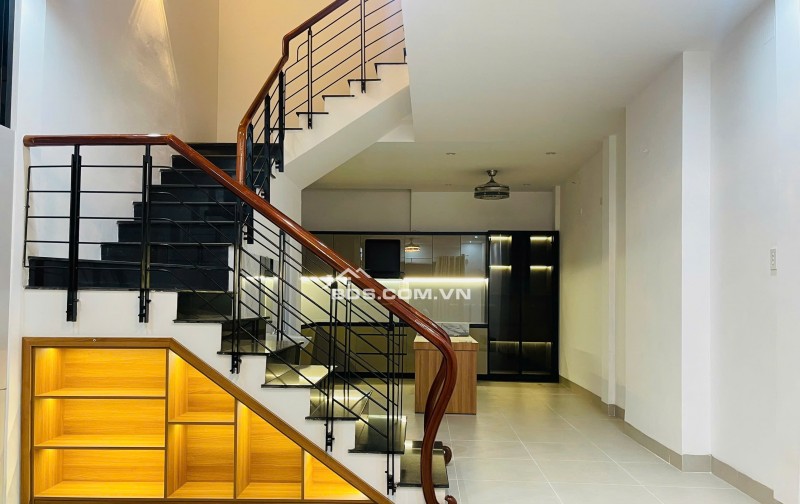 BÁN NHÀ MẶT TIỀN HÀN MẶC TỬ - NHÀ ĐẸP - NỘI THẤT ĐẸP -NỞ HẬU - GẦN BIỂN- GẦN SÔNG HÀN