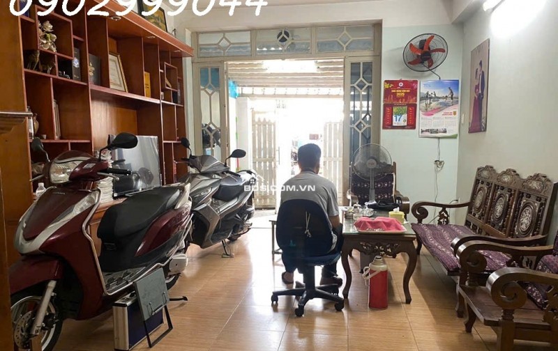 HÀNG HIẾM! NHÀ MẶT TIỀN ĐƯỜNG 109, PHƯỚC LONG B - 3 TẦNG - 8.8 TỶ