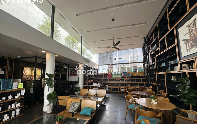 CHO THUÊ 200M2 NGÕ NGUYỄN THỊ MINH KHAI, Q.1, GIÁ 300 TỶ, SỔ HỒNG