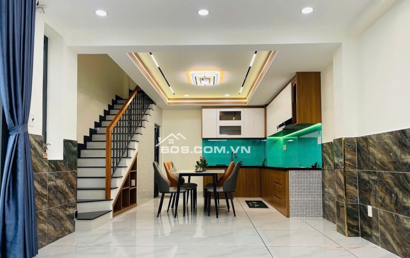 Cần bán nhà Gò Vấp, ngang 4,6m, 5 tầng, hẻm gần 4m, chỉ 5 tỷ xíu