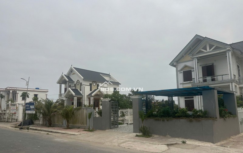 CHÍNH CHỦ CẦN BÁN CẮT LỖ LÔ SIÊU ĐẸP-GIÁ NHỈNH TỶ CHO CÁC NHÀ ĐẦU TƯ
