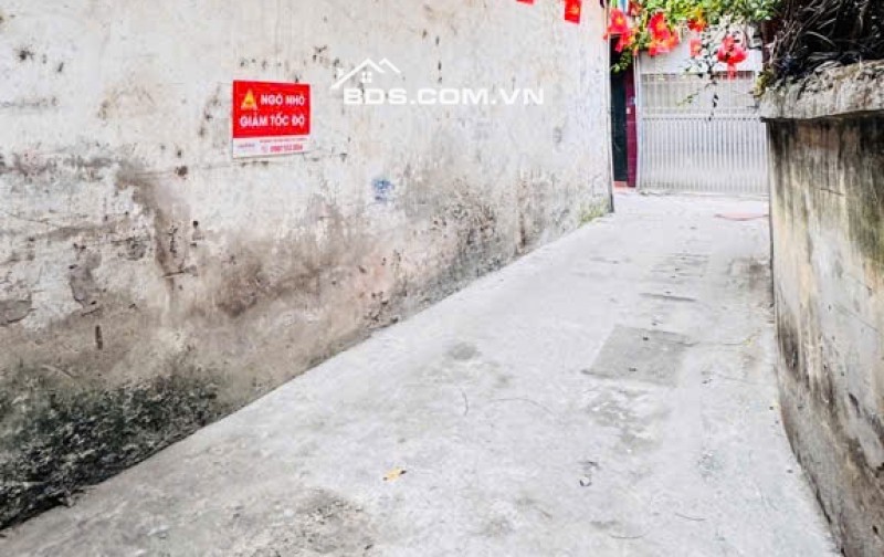 LÔ GÓC- HAI MẶT THOÁNG- NGÕ NÔNG RỘNG- GẦN PHỐ- Ở SƯỚNG