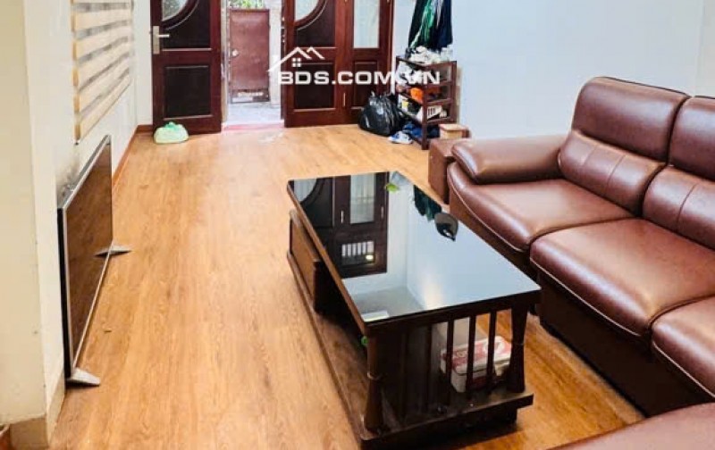 LÔ GÓC- HAI MẶT THOÁNG- NGÕ NÔNG RỘNG- GẦN PHỐ- Ở SƯỚNG