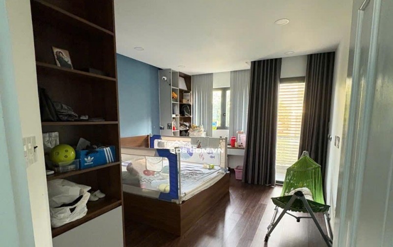 SIÊU PHẨM MẶT TIỀN KHU PHÂN LÔ - KHU VIP NGUYÊN HỒNG - MẶT TIỀN 12M TRẢI NHỰA - 4X18M - 4 TẦNG - 5PN MASTER - 6WC - TẶNG HẾT NỘI THẤT CAO CẤP - SỔ