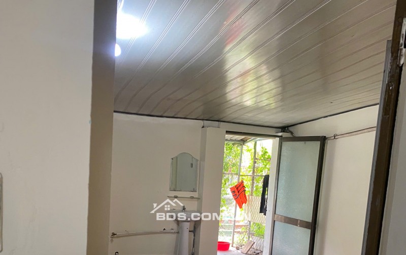 BÁN NHÀ CÁCH BIỂN XUÂN THIỀU 500M, DT 150M2 (2 TẦNG) SHR CHỈ 4.5 TỶ. LH:0909623435.