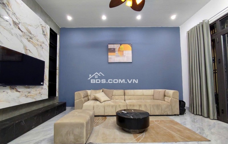 Bán nhà Phố Đại La – 39m² x 4 Tầng – Ngõ Nông, nhà đẹp, giá tốt 7,45 Tỷ