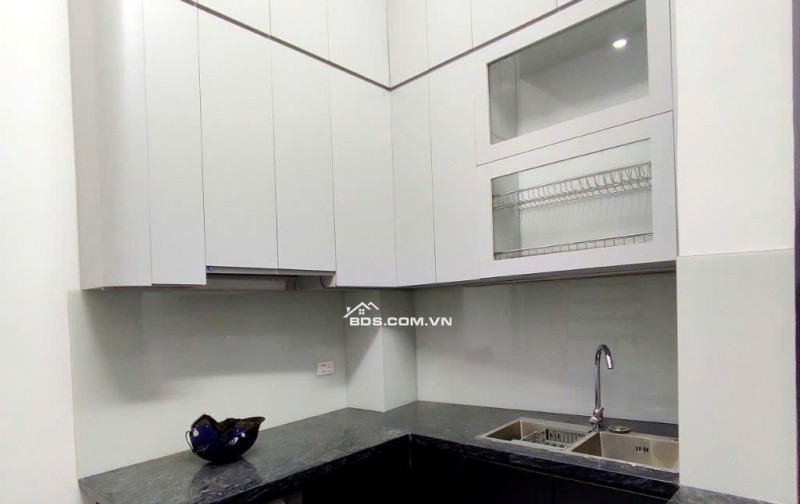 Bán nhà Phố Đại La – 39m² x 4 Tầng – Ngõ Nông, nhà đẹp, giá tốt 7,45 Tỷ