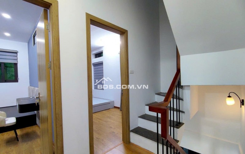 Bán nhà Phố Đại La – 39m² x 4 Tầng – Ngõ Nông, nhà đẹp, giá tốt 7,45 Tỷ