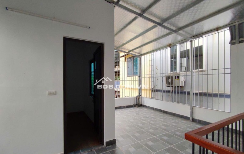 Bán nhà Phố Đại La – 39m² x 4 Tầng – Ngõ Nông, nhà đẹp, giá tốt 7,45 Tỷ