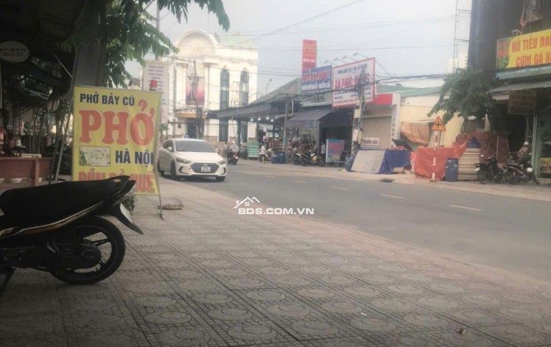 Sang gấp mặt bằng đang kinh doanh quán phở tại Đường D8, Thuận Giao , Thuận An, Bình Dương