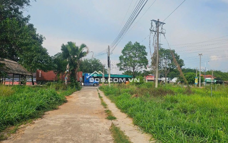 ĐỢT NÀY TÔI CẦN BÁN GẤP 2100M2 ĐẤT S HỒNG NGAY CHỢ KCN QL14 GIÁ 150 TRIỆU