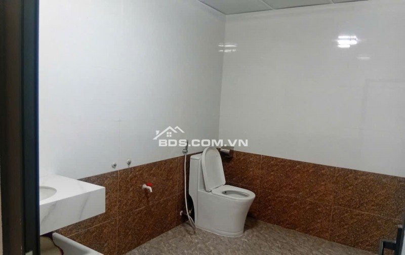 Văn phòng, kho Xuân Đỉnh 140m2 thang máy giá 12tr/th