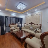 Bán nhà mặt phố Trần Hưng Đạo, Hoàn Kiếm 383m x MT 10m, KD bất chấp, giá 375 tỷ. LH: 0366051369