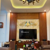 Thái Thịnh, Đống Đa - Gần Phố - Ở Ngay - Full Nội Thất - 42m*5T. Chỉ 11.2 tỷ.