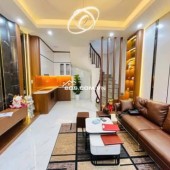Nhà Đẹp Gần Đường Lĩnh Nam, Hoàng Mai 30m, 5 tầng, mt 4.6m, giá 5.8 tỷ