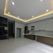 Bán Nhà Phân Lô Phố Vương Thừa Vũ,TX - Oto - Thang Máy - 50M, 6Tầng. Chỉ 16.7 Tỷ.