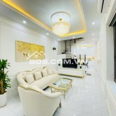 Nhà Đẹp Lô Góc, Gần Đường Ô TÔ, Đường Láng, Đống Đa 53m, 4 tầng, mt 4.1m, giá 14.2 tỷ.