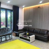 Cho thuê lâu dài nhà vườn tại Đông La 520m2. 3PN, full đồ cao cấp, 15tr/tháng, gần Tố Hữu, gần công viên, hồ điều hòa