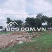 Cần sang nhượng rất gấp lô đất tại hẻm ô tô đường Phú Thuận, Phú Mỹ Hưng; Củ Chi, thành phố Hồ Chí Minh.