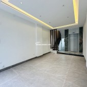 BÁN GẤP NHÀ 6  TẦNG THANG MÁY– PHỐ NGỌC TRÌ - TIỆN ÍCH BẠT NGÀN - GIÁ NHỈNH  6.XX TỶ!