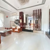 Căn biệt thự đẹp 2 mặt tiền gần sông Hàn, TP. Đà Nẵng