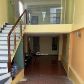Cho thuê văn phòng tầng 1- 40 m2 tại Mễ Trì Thượng, đường ô tô tránh