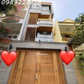 SIÊU PHẨM MẶT TIỀN KHU PHÂN LÔ - KHU VIP NGUYÊN HỒNG - MẶT TIỀN 12M TRẢI NHỰA - 4X18M - 4 TẦNG - 5PN MASTER - 6WC - TẶNG HẾT NỘI THẤT CAO CẤP - SỔ