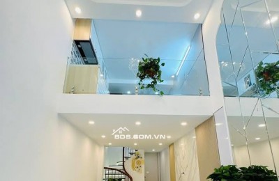 Nhà Đẹp Khâm Thiên, Đống Đa 24/26m, 5 tầng, mt 3.1m, giá 6.2 tỷ.