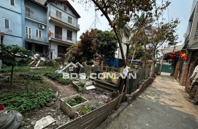 Bán 70m2 đất thổ cư Cổ Linh - 10m ra ô tô tránh - sát phố - chỉ nhỉnh 130tr/m2