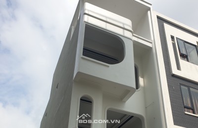 BÁN NHÀ 5.3 TỶ 4 TẦNG 62M2 CÓ GARA Ô TÔ VỊ TRÍ ĐẸP ĐÔ THỊ THỐNG NHẤT