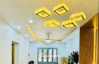 Nhà Đẹp Ở Luôn Phố 8/3, Hai Bà Trưng 50/70m, mt 5m, giá 5.18 tỷ.