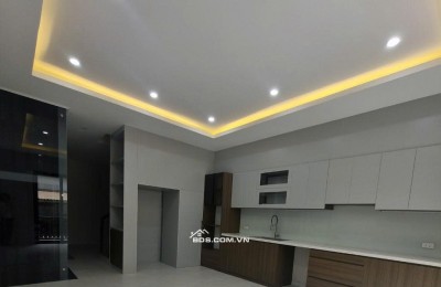 Bán Nhà Phân Lô Phố Vương Thừa Vũ,TX - Oto - Thang Máy - 50M, 6Tầng. Chỉ 16.7 Tỷ.