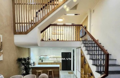 Nhà Đẹp Phố VIP Bạch Mai, Hai Bà Trưng 37/40m, 5 tầng, mt 4.2m, giá 8 tỷ
